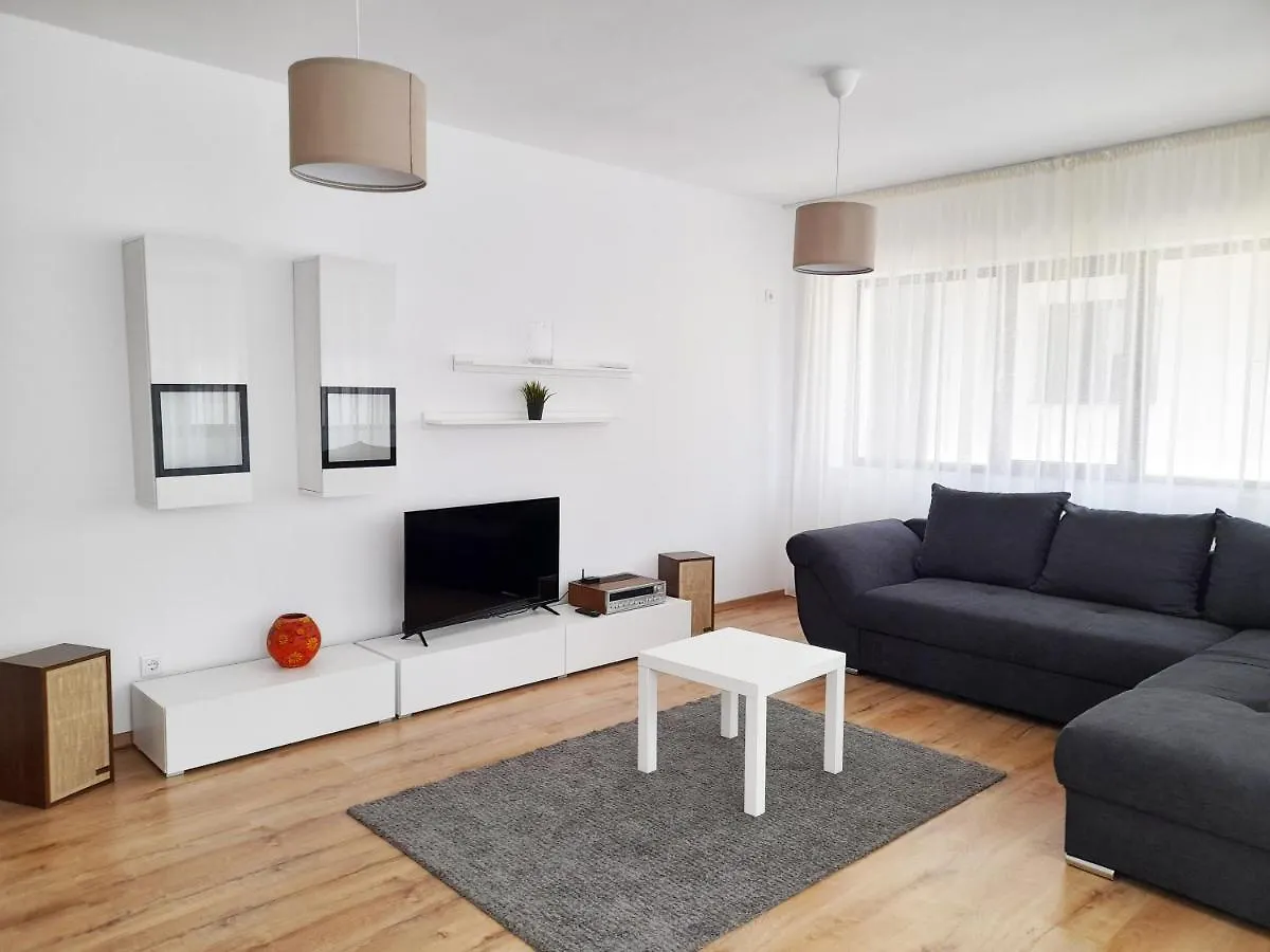 White Flat Apartment Bucharest